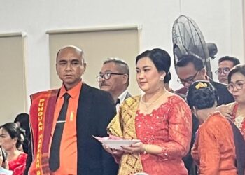 Ketum Nababan Parholong Bpk Santo Nababan.SH Menekankan Pentingnya Menjadi Berkat Dan Terang Di Acara Partangiangan 13 Oktober 2025