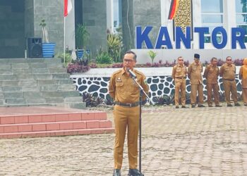 Sekda Medison Ingatkan Kedisiplinan dan Konsistensi dalam Melayani Masyarakat