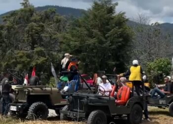 Pelepasan Touring Jeep, Offroad Mobil Tua Berlangsung Meriah