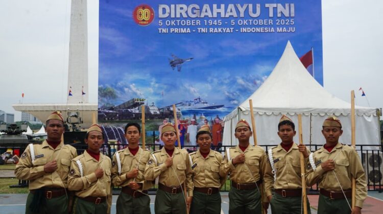 Murid SMK Negeri 15 Kota Bekasi Ikuti Defile HUT TNI ke-80 di Monas