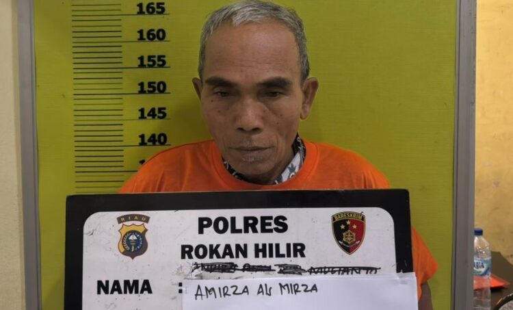 Polres Rohil Tahan Mantan Lurah Banjar XII Bersama 2 Warga Terjerat Kasus Pemalsuan Surat Tanah