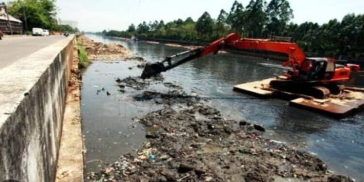 Dinas Sumber Daya Air, Bina Marga, dan Bina Kontruksi, (SDA-BMBK) Pastikan Normalisasi Sungai Atasi Banjir di Kabupaten Bekasi