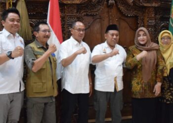 Bupati Banyumas Terima Bantuan Kebencanaan Dari Badan Nasional Penanggulangan Bencana