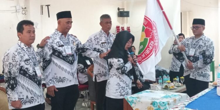 PGRI Kecamatan Cilodong Miliki Pengurus Baru, H. Nisar: Amanah Selalu Mengandung Risiko