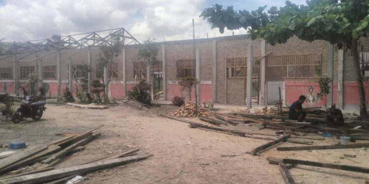 Proyek Revitalisasi Sekolah di Taput Menuai Kontroversi dan Dugaan Intimidasi Kepsek