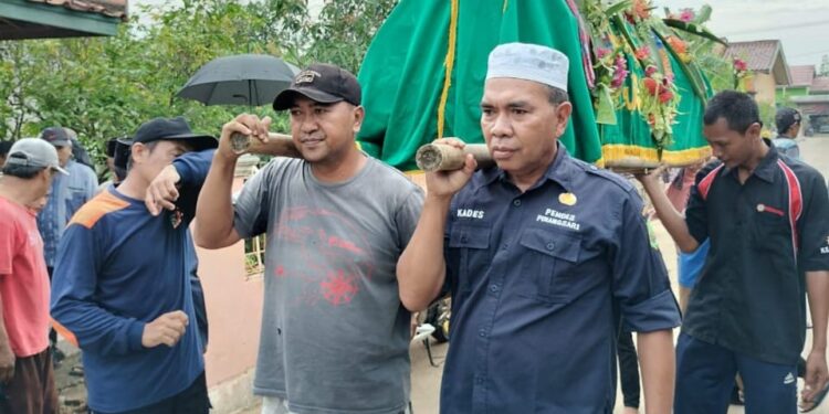 H.Adang Arifuddin Kades Pinangsari Kecamatan Ciasem Kabupaten Subang, Menjadi Kades Adalah Pengabdian