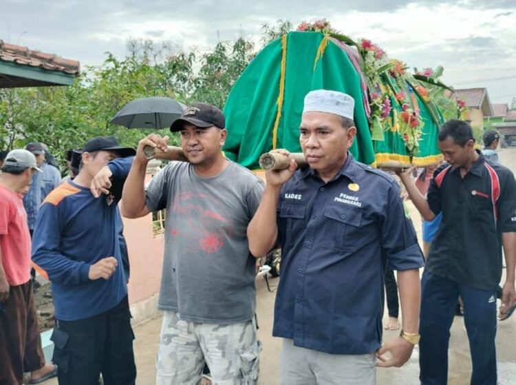 H.Adang Arifuddin Kades Pinangsari Kecamatan Ciasem Kabupaten Subang, Menjadi Kades Adalah Pengabdian
