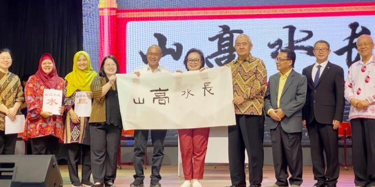 Bupati Sadewo Buka Pameran Kaligrafi dan Lukisan Tiongkok – Indonesia di Puhua