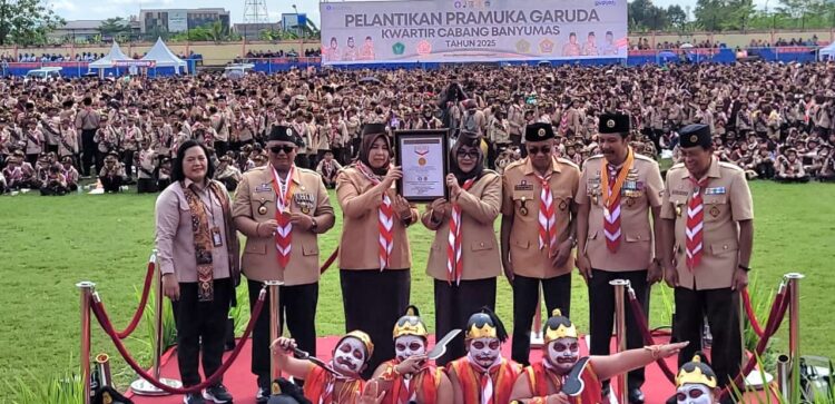 MURI Resmi Catat Pelantikan 13.149 Pramuka Garuda Banyumas Cinta Bangga Paham Rupiah Masuk Rekor Indonesia