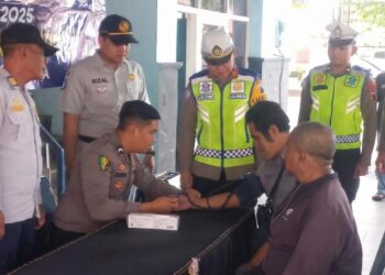Polres Purbalingga Gelar Ramp Check dan Pemeriksaan Kesehatan Sopir di Terminal Bus