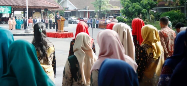 Bupati Sadewo Pimpin Upacara Hari Kesehatan Nasional