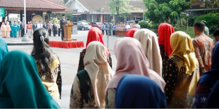 Bupati Sadewo Pimpin Upacara Hari Kesehatan Nasional