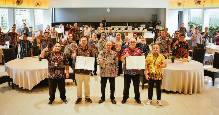 Bupati Sadewo Tekankan Percepatan Implementasi Transaksi Non Tunai Keuangan Desa