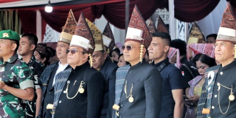 Hadiri Patappei Sihilap TDBP Damanik, Bupati Simalungun Ingatkan Agar Identitas Budaya Harus Terus Dihidupkan di Tano Habonaran Do Bona