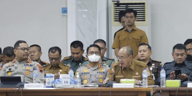 Bupati Sadewo Laporkan Tiga Usaha Tambang di Banyumas Kepada Gubernur