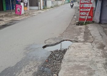 Catatan Akhir Tahun :  Jalan Rusak, Apa dan Siapa Penyebabnya ?