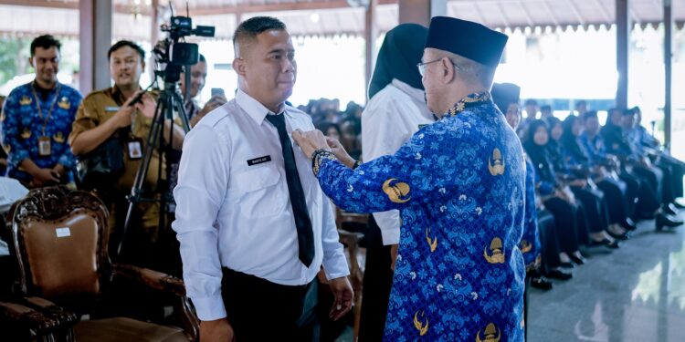 4.139 PPPK Paruh Waktu Banyumas Terima SK, Sadewo Ingatkan Peran Pelayanan Publik