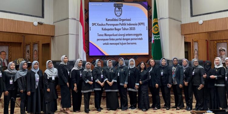 Ketua DPC KPPI Melantik Pengurus PAC Tingkat Kecamatan Se-Kabupaten Digedung Paripurna DPRD