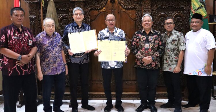 Banyumas dan Semen Bima Teken MoU Pengelolaan RDF, Bupati Targetkan Zero Sampah Sebelum 2029