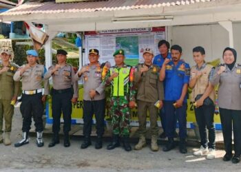 Kapolres Simalungun Cek Langsung Satgas Banops Subsatgas Dokkes Lakukan Pemeriksaan Kesehatan di Pos Pam dan Pos Yan