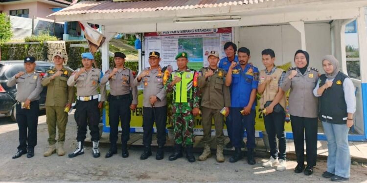 Kapolres Simalungun Cek Langsung Satgas Banops Subsatgas Dokkes Lakukan Pemeriksaan Kesehatan di Pos Pam dan Pos Yan