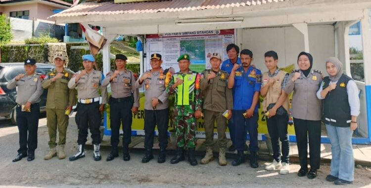 Kapolres Simalungun Cek Langsung Satgas Banops Subsatgas Dokkes Lakukan Pemeriksaan Kesehatan di Pos Pam dan Pos Yan