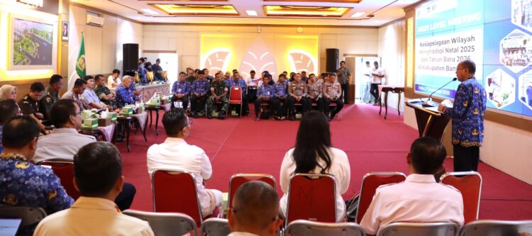 Bupati Banyumas Pimpin Rakor Terpadu Kesiapan Hari Natal 2025 dan Tahun Baru 2026