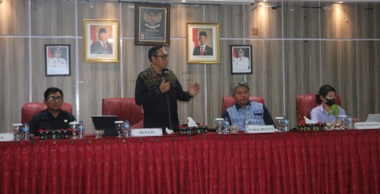 Bupati Tapanuli Utara Tekankan Penyeragaman Persepsi Arah Pembangunan serta Inovasi dan Kreativitas Jajaran Perangkat Daerah