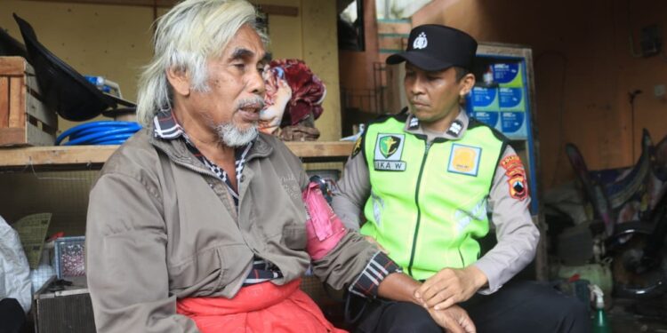 Dokkes Polres Purbalingga Berikan Pelayanan Kesehatan Gratis di Lokasi Bencana