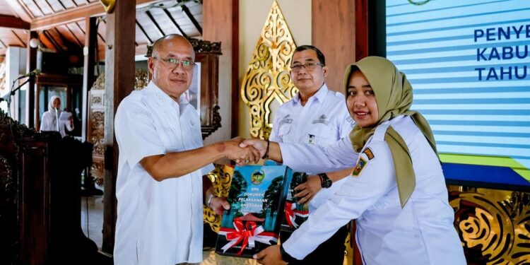 Serahkan DPA SKPD, Sadewo : ‘’Satu Rupiahpun Harus Dipertanggungjawabkan !’’