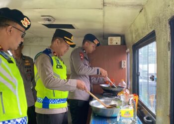 Posko Siaga Bencana Polres Purbalingga Hadirkan Dapur Lapangan dan Mobil Penjernih Air