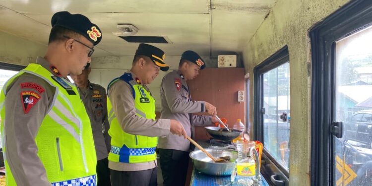 Posko Siaga Bencana Polres Purbalingga Hadirkan Dapur Lapangan dan Mobil Penjernih Air