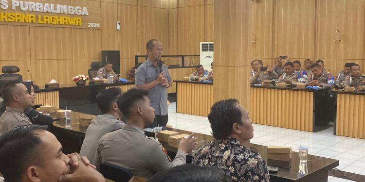  Bidpropam Polda Jateng Sosialisasi WBS Online di Polres Purbalingga