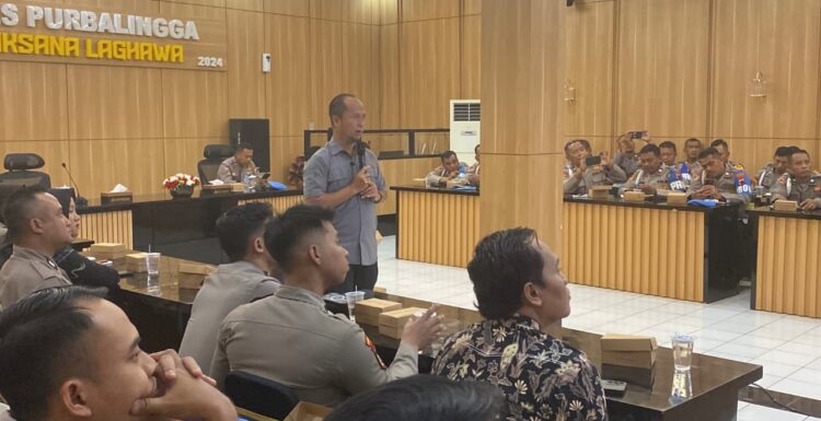 ‎ Bidpropam Polda Jateng Sosialisasi WBS Online di Polres Purbalingga