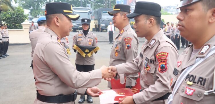 Polres Purbalingga Gelar Upacara Hari Kesadaran Nasional, 65 Personel Terima Tanda Kehormatan