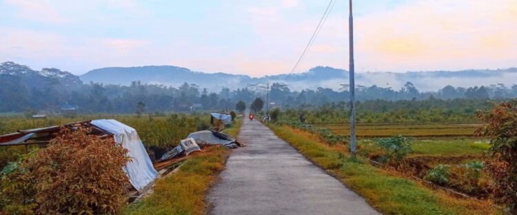 Warga Menangis, Banjir Bandang Melanda Daerah Lereng Gunung Slamet, Oleh Widoyo Satmoko (Wartawan Koran SINAR PAGI)