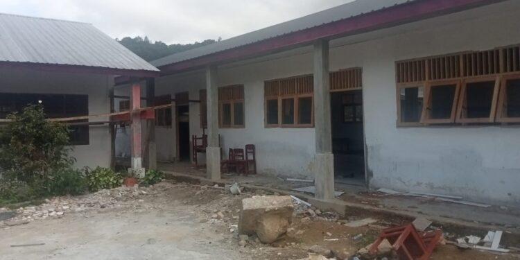 Proyek Revitalisasi  SD 173347 Buntu Raja Taput Mangkrak, Kepala Sekolah Dikabarkan Menghilang