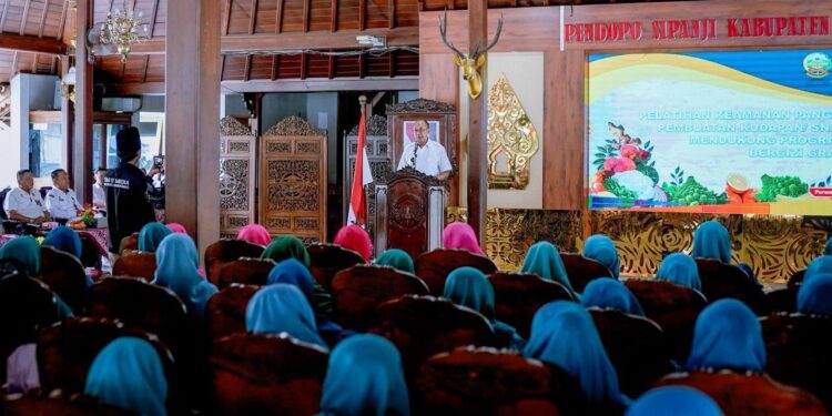 Berdayakan UMKM Lokal, Bupati Banyumas bekali Pelatihan Keamanan Pangan untuk Program MBG