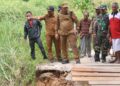 Respons Cepat Bupati Tapanuli Utara, Tinjau Jembatan Putus dan Temui Warga Garoga