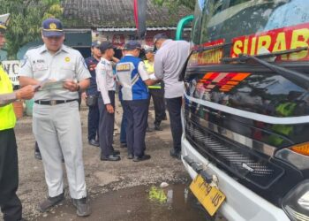 Polres PurbaIingga Gandeng Dinas Perhubungan Gelar Ramp Check Angkutan Umum di Terminal