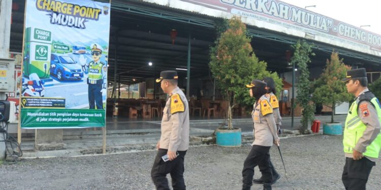 Polres Purbalingga Sediakan Charge Point Mudik untuk Kendaraan Listrik di Rest Area Cheng Ho