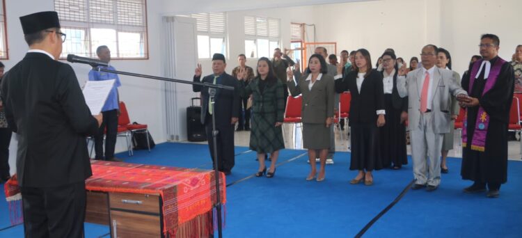 Bupati Tapanuli Utara Lantik Anggota Dewan Pendidikan, Dorong Peningkatan Kualitas SDM dan Pendidikan Berkarakter