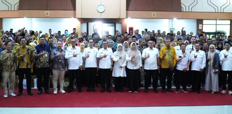 Wabup Subang Hadiri Penyerahan Petikan Surat Keputusan Pengangkatan CPNS Dan Pelepasan Purna Tugas PNS