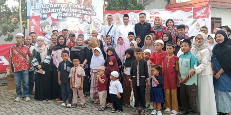 PT. Markoni Mandiri Perkasa Cikalong Santuni Anak Yatim Piatu Sambil Buka Puasa Bareng’ Warga
