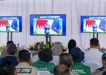 Dukung Ketahanan Pangan Nasional, Kapolda Jateng Pimpin Tanam Raya Jagung Kuartal I Tahun 2026 di Karanganyar