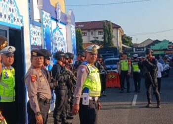 Patroli Gabungan Satsamapta dan Brimob Jaga Kondusivitas Ngabuburit di Purbalingga