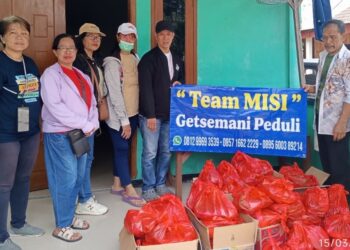 Gets Care GKMI Getsemani Kembali Salurkan Bantuan untuk Warga Terdampak Banjir di Perum Total Persada