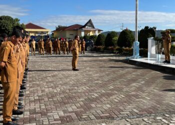 Bupati Tapanuli Utara Pimpin Apel Gabungan, Tekankan Integritas dan Kesiapsiagaan Menghadapi Libur Panjang