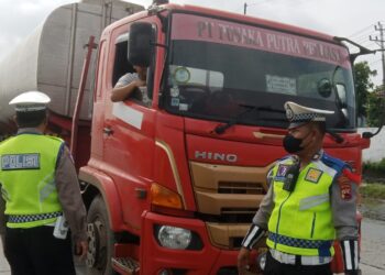 Polda Jateng Himbau Pengusaha Angkutan dan Pengemudi Truk Patuhi SKB Pembatasan Sumbu Tiga Hingga 29 Maret 2026