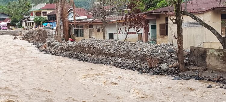 Lamban Bin Lambin, Pemda Kab Solok dan Provinsi Sumbar Tangani Jan Lalok Juo Lai, Masyarakat Terncam Banjir